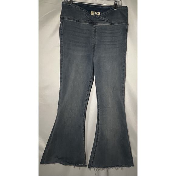 We The Free Jeans Womens 32 Denim Flare High Rise Stretch Boho Raw Hem Pants - Picture 1 of 10